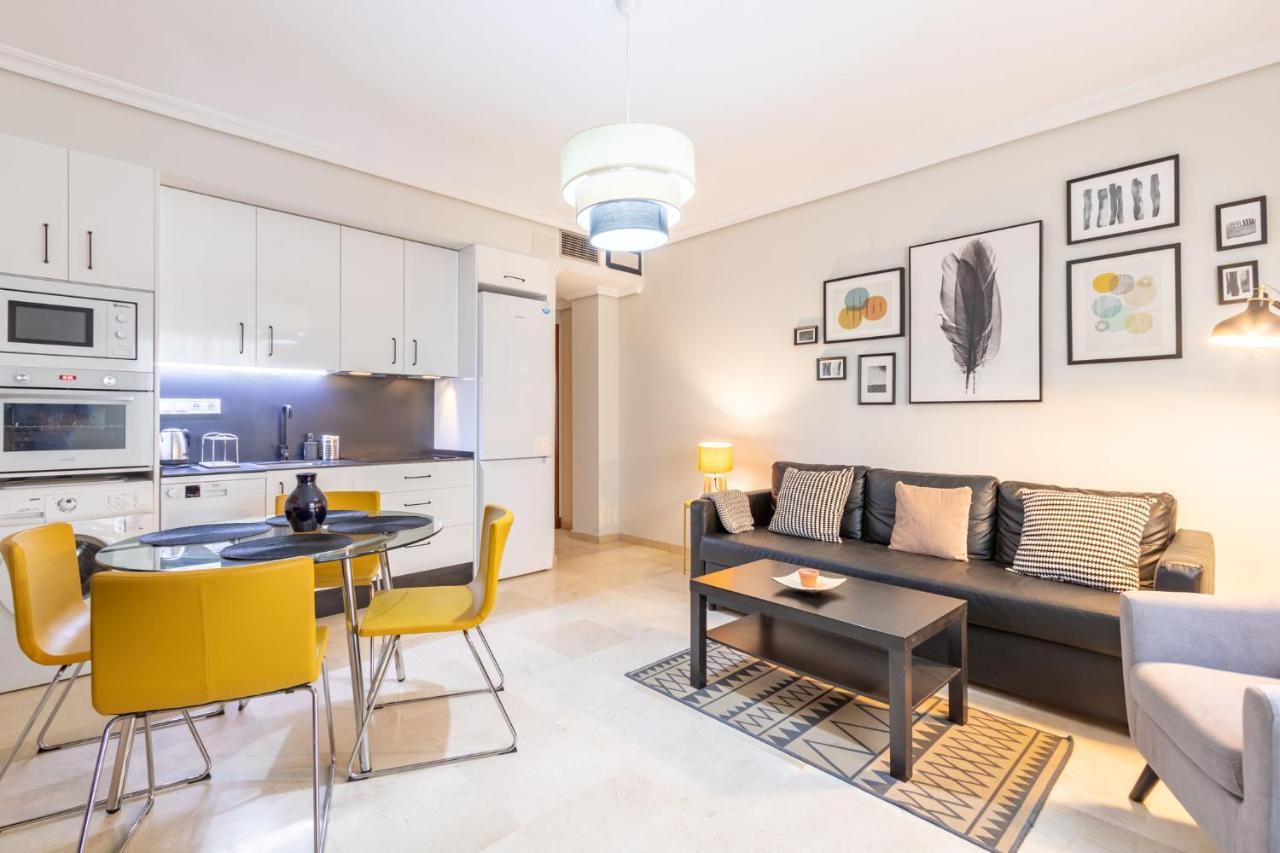 San Jacinto Triana Deluxe By Valcambre Apartment เซบีญา ภายนอก รูปภาพ