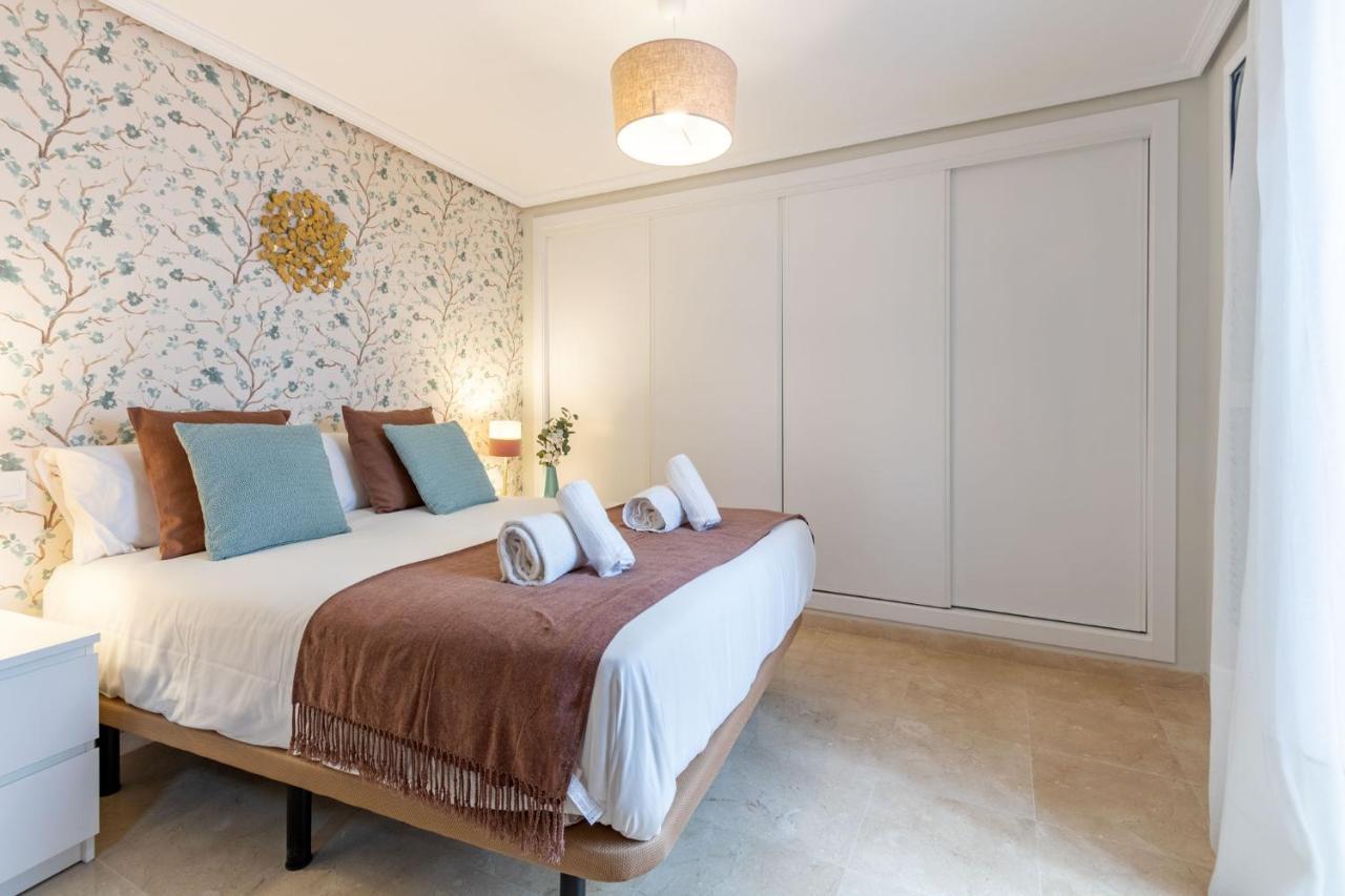 San Jacinto Triana Deluxe By Valcambre Apartment เซบีญา ภายนอก รูปภาพ